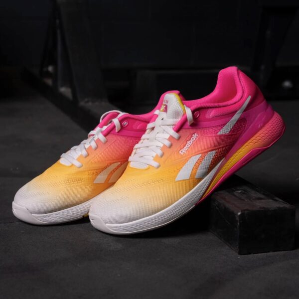 Tênis Reebok Nano XV - ChalkAtomic PinkGolden Haze